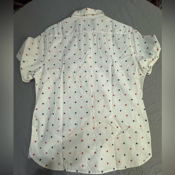 White Cotton S/S Button Down Shirt with Red & Blue Stars by Denim & Flower. XL. - Picture 3 of 3